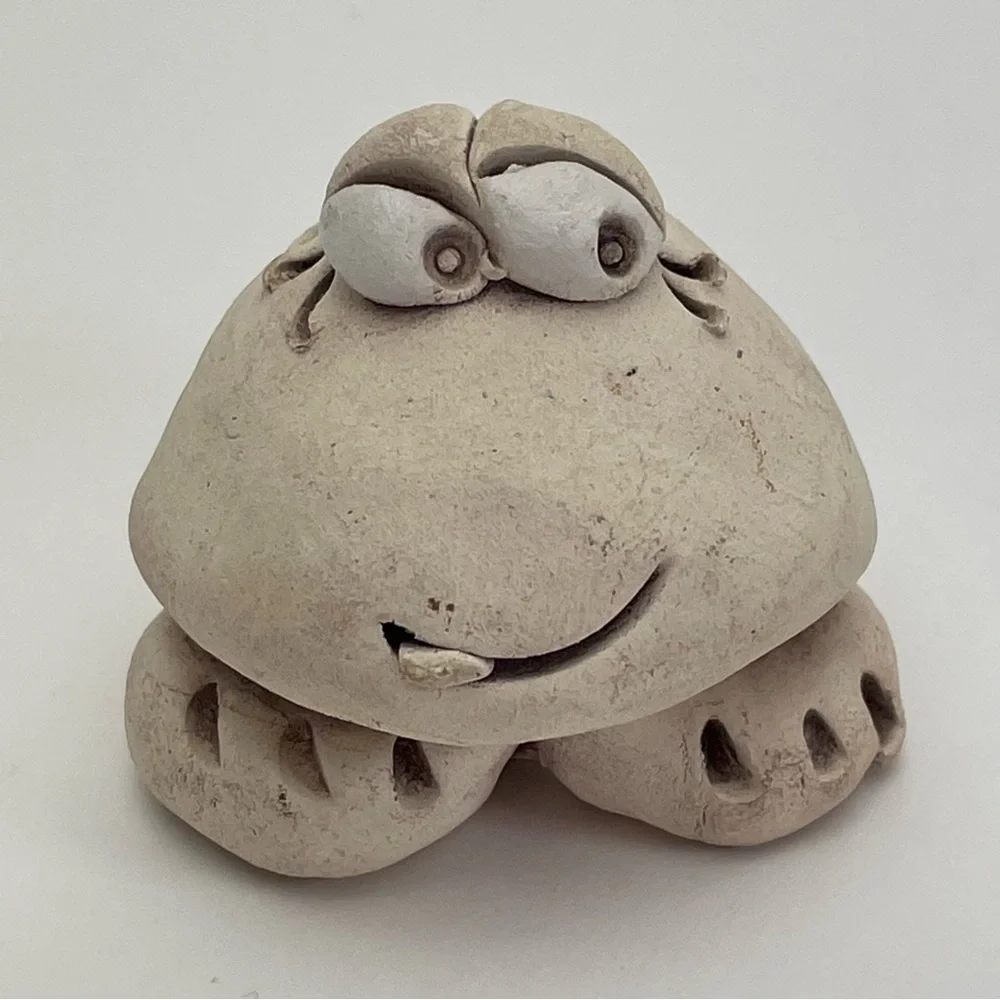 Miniature Cute Pottery Frog Tongue Out - Picture 6 of 10